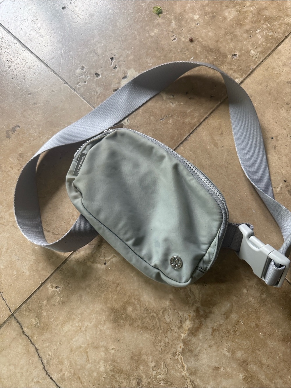 Lululemon everywhere our belt excellent condition used one time gray - Picture 2 of 8